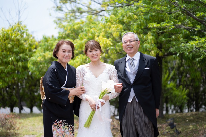 フォトウエディング福山_両親の衣装がある