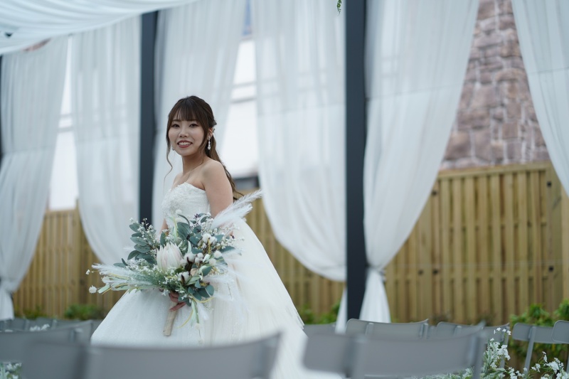 フォトウエディング福山_ウエディングドレスが豊富