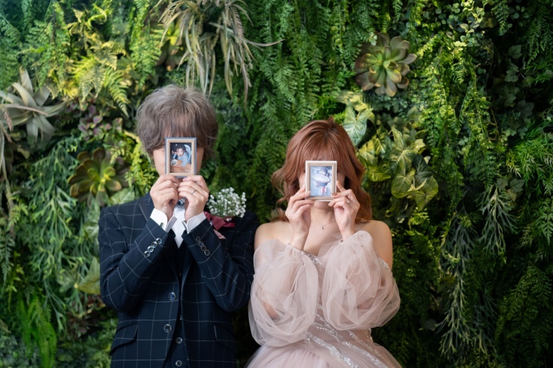 残2組【2025年12月までの撮影限定!ペアランチ券付】洋装チャペルフォト≪ドレス&タキシード1着+10カット撮影データ込≫