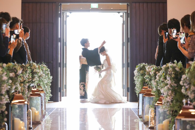 【平日限定ALL込◆209000円】本格的チャペル挙式+フォトウエディング≪ドレス&タキシード各1+美容+データ+チャペル挙式≫