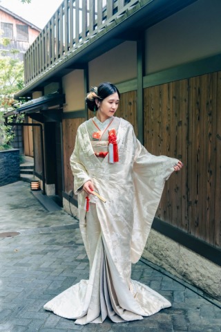 白百合×オレンジ×グレージュ