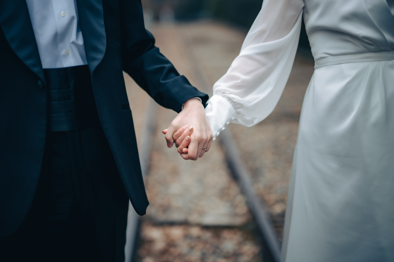 はなさない、はなれない