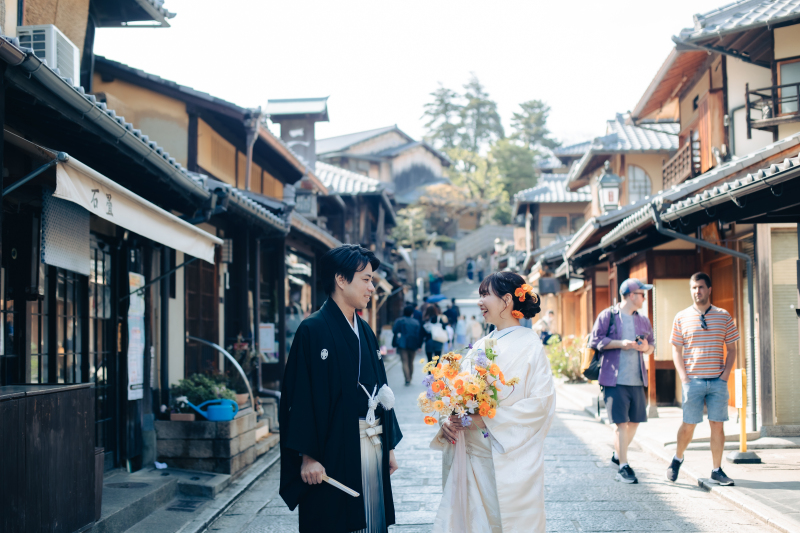 伝統の和装で京都の街並みを散策