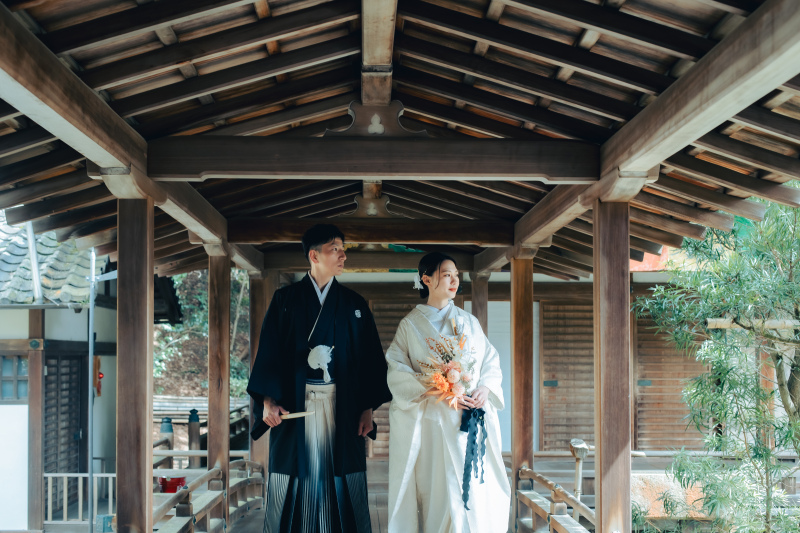 お庭を眺めるご様子