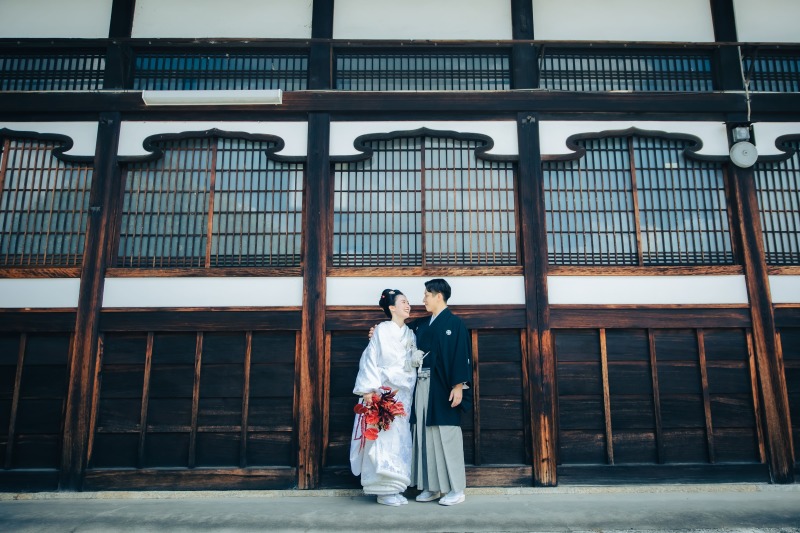 歴史を感じられる背景で一枚