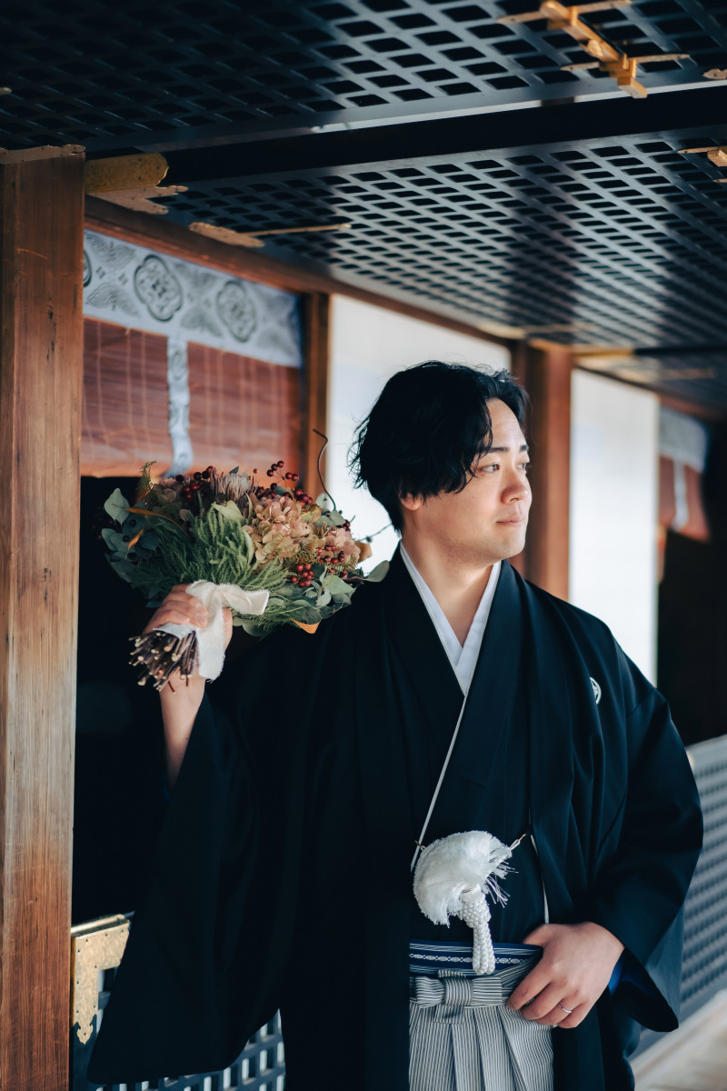 新郎様もブーケを持って