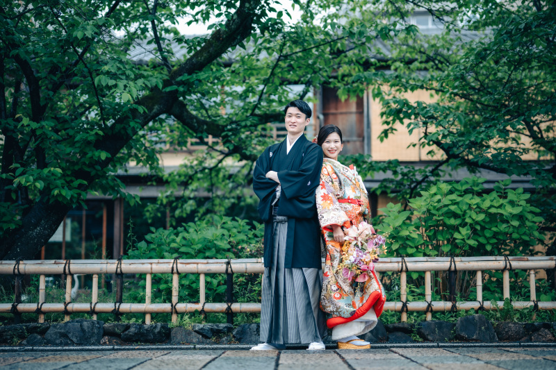 カメラに向かって