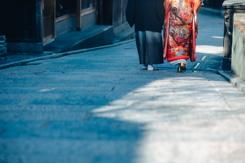 石畳風景が京都前撮りの魅力のひとつ
