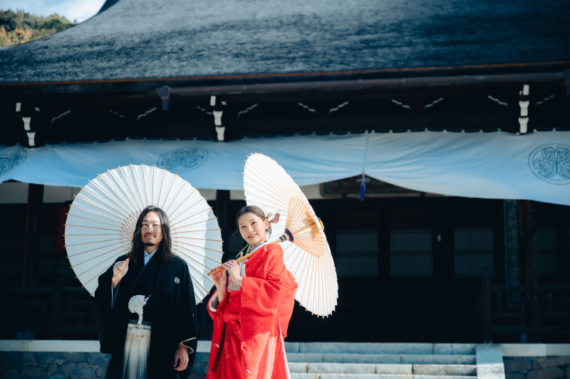 晴れやかな光と共に歩む、和のふたり