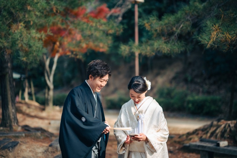 優しい笑みの中で