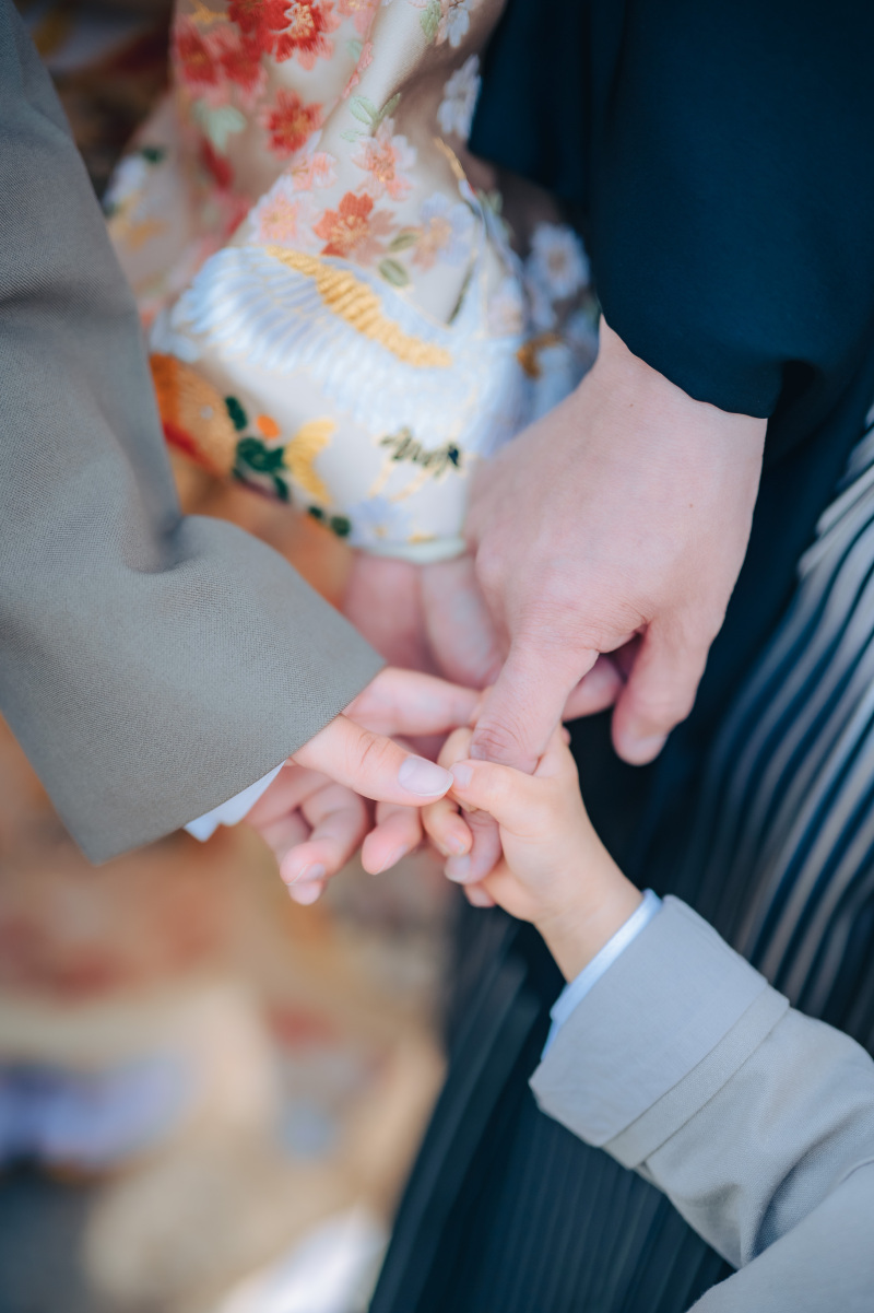 家族の未来を誓い、健やかな成長を祈って