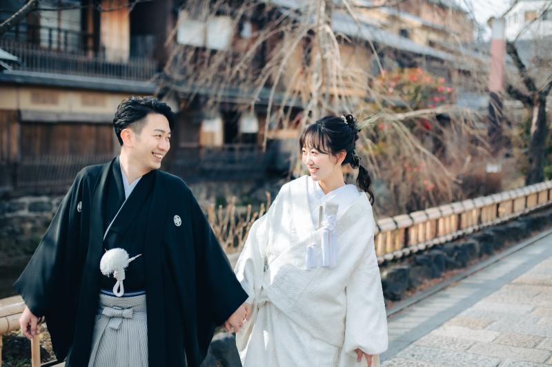 お散歩気分で自然体のおふたりを