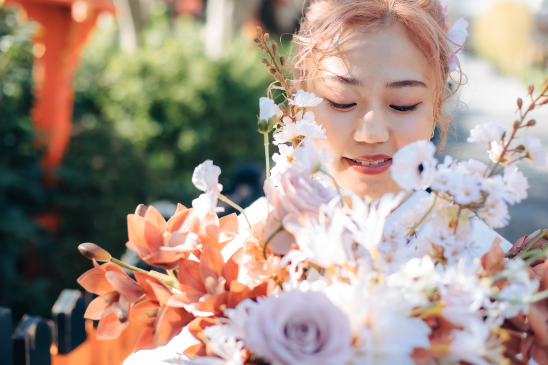 洋花も取り入れたブーケ