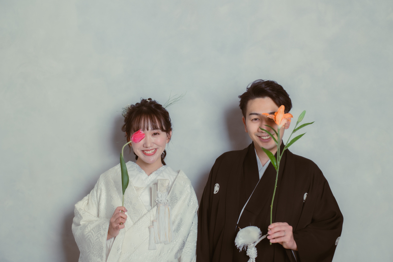 スタジオでの一枚~季節の花を添えて~