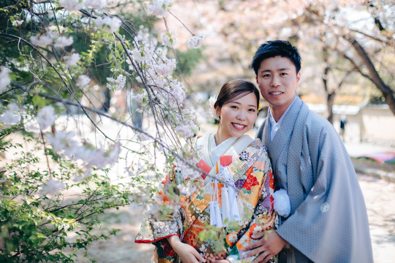 体を寄せ合って可愛らしく