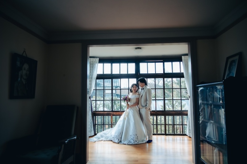 前後の明暗差が生み出す遠近感