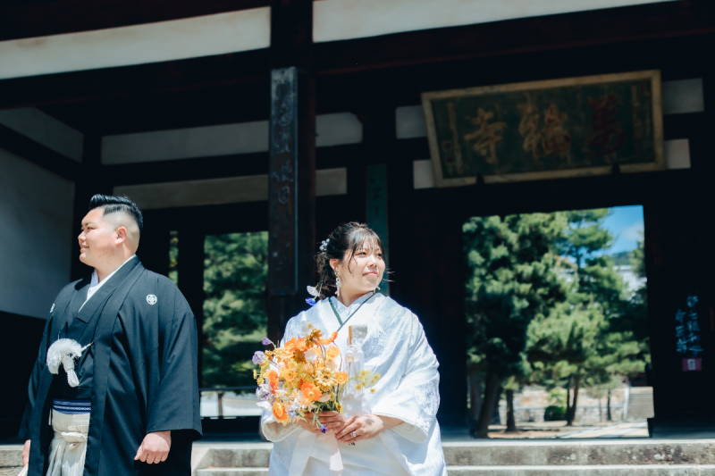 白無垢に着替えて萬福寺へ
