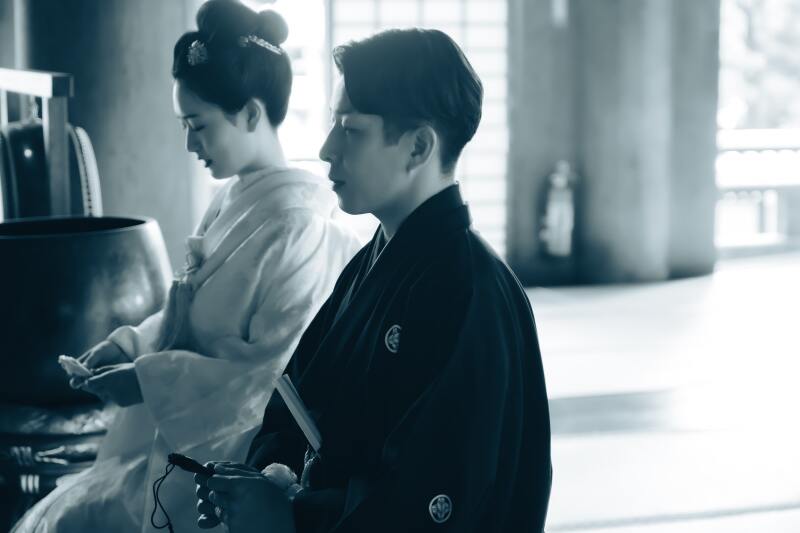 格式高い情景をシックに