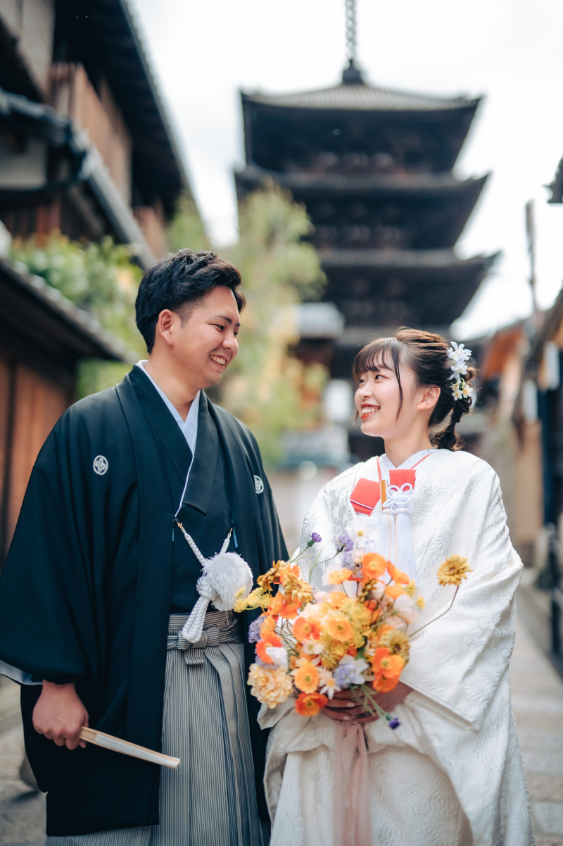 東山のシンボルとともに