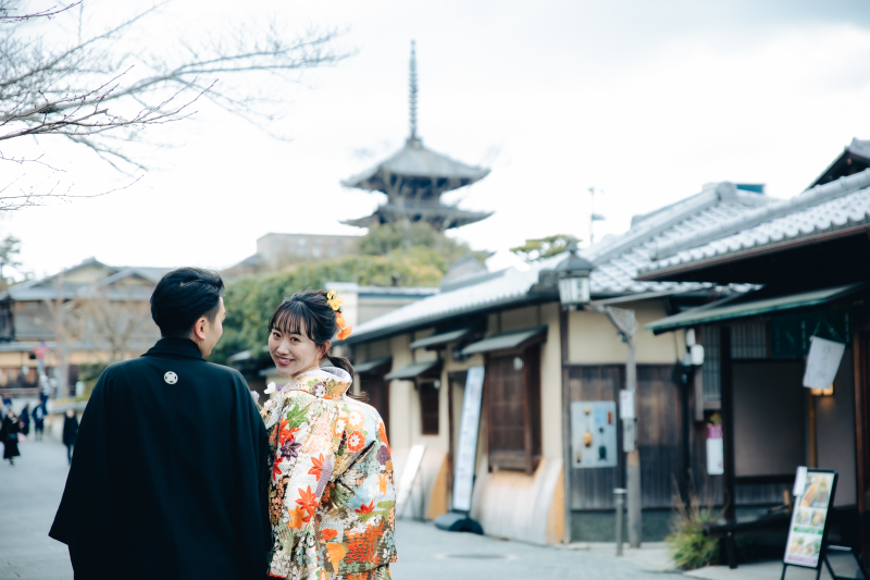 京都ならではの街並みでより美しく和装姿が映える
