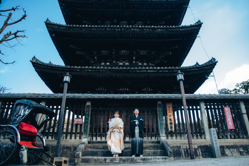 優美な五重塔を前に京都ならではのフォト