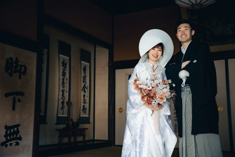 陰影活かした大人な一枚