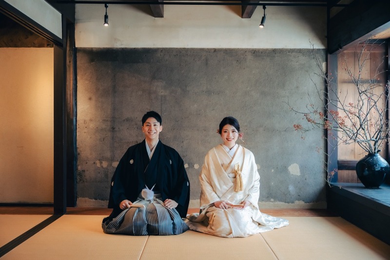お正座新郎新婦様