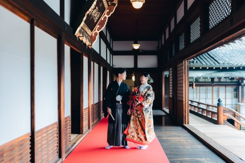 吹き抜けの廊下