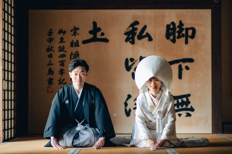 印象的な和室でのお正座を