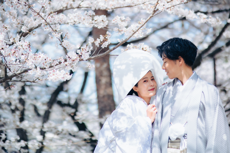 一花写真館｜ICHIHANA_【桜フォト】春の訪れを感じる桜の下でウエディングフォト