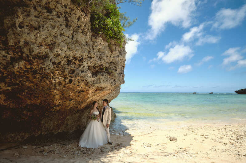 【超早割プラン】9月以降平日限定☆ビーチフォトウェディング☆衣装追加料金なし※ヘアメイクも込み込み☆80カット保障!