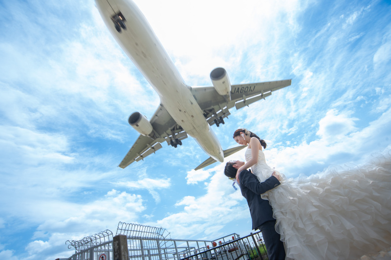 爆音と共に通過する飛行機は！！に目を奪われます