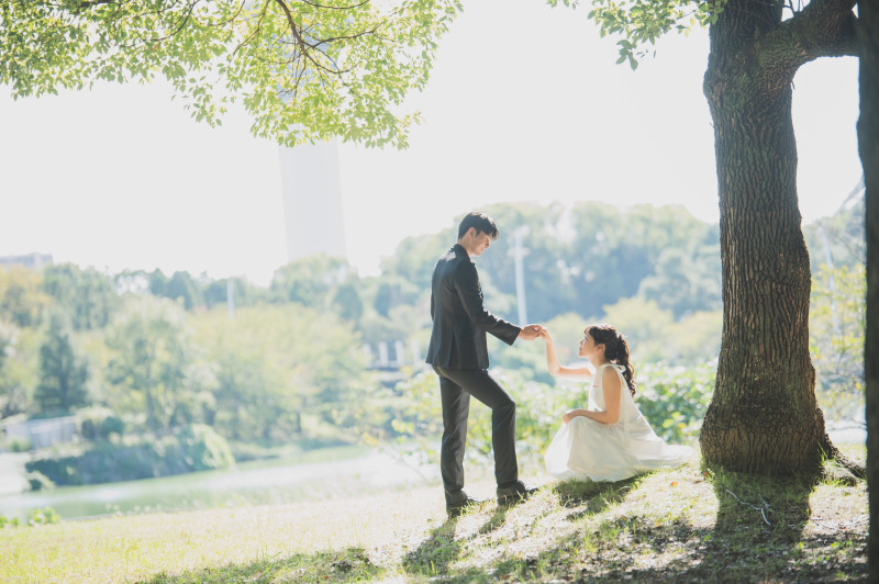 芝生エリアでお二人の撮影も行います