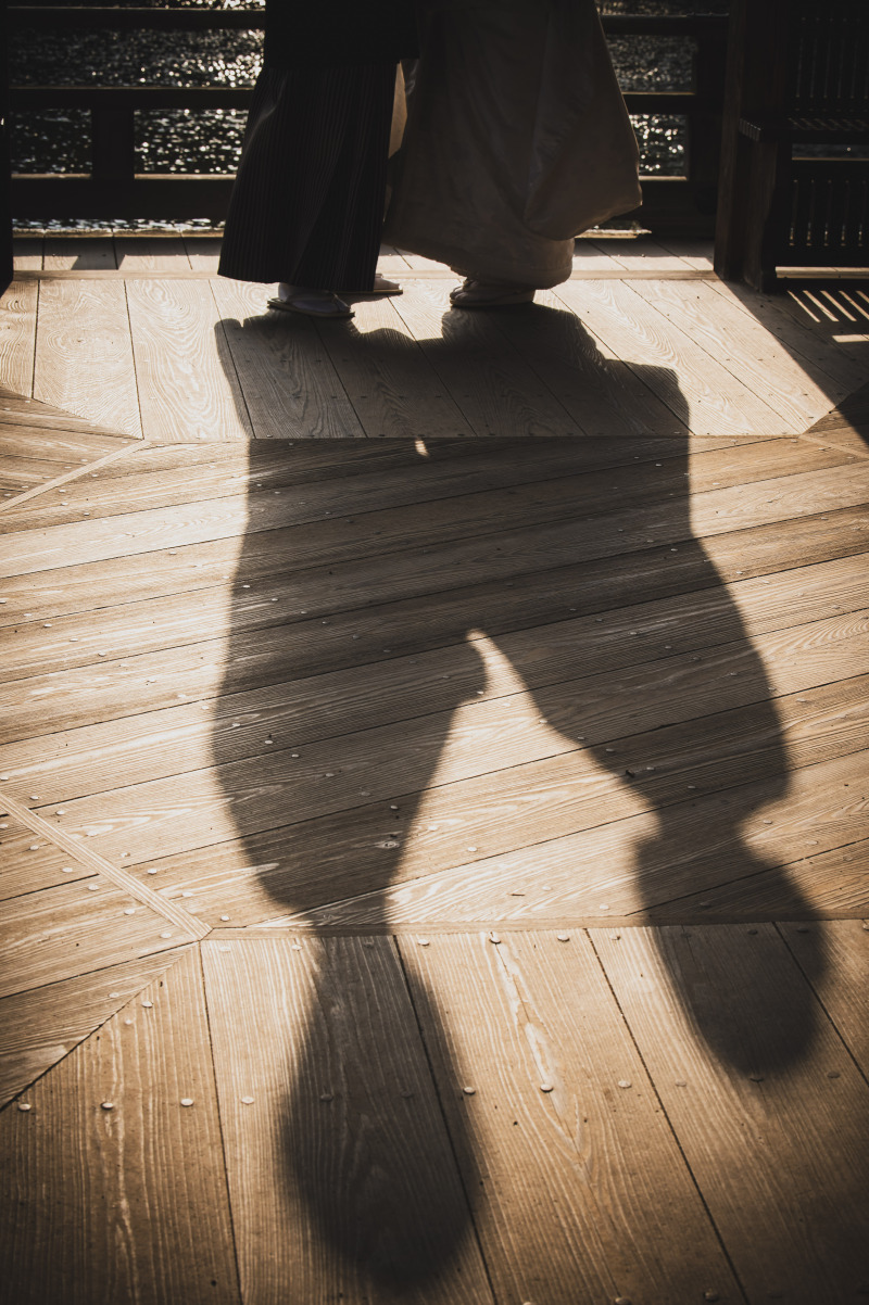 季節と時間帯的に浮見堂にいい感じに夕日が入ります