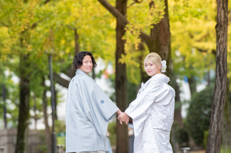 今回は和装は大阪城、洋装は神戸港ナイトロケ