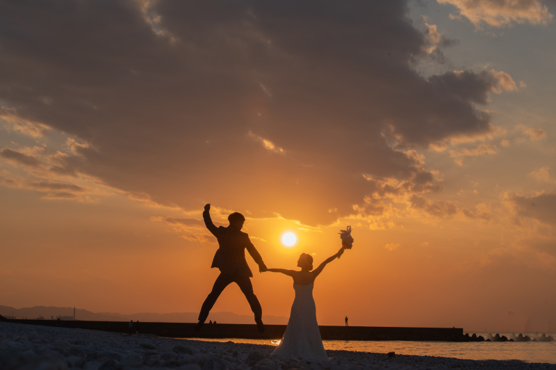 やっぱり夕日にはジャンプしておきたいタイプです