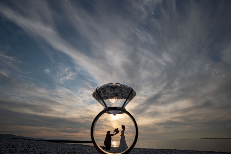 指輪は大きな80号のレプリカ、ご用意ございます