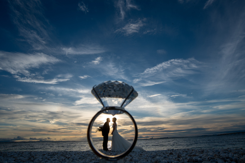 スタジオに戻り洋装にチェンジ