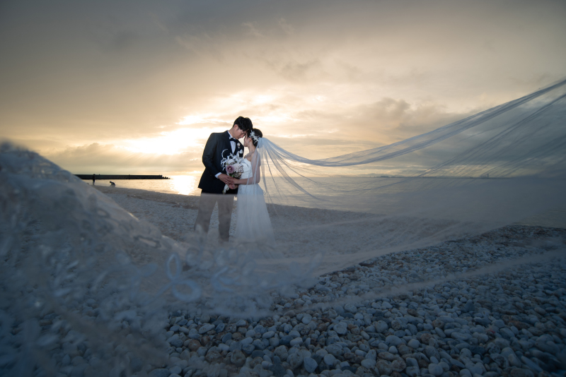 ベールシーンも少し暗めなイメージですが