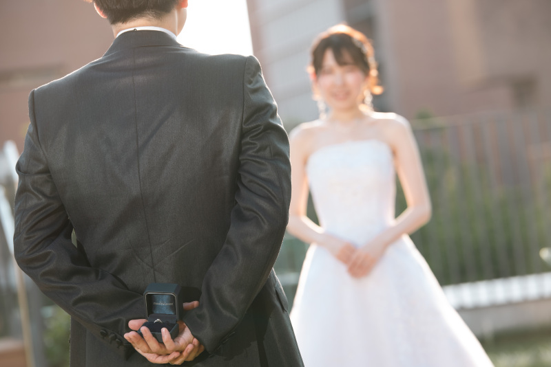 レギュラーのポーズも取り入れて当然撮影