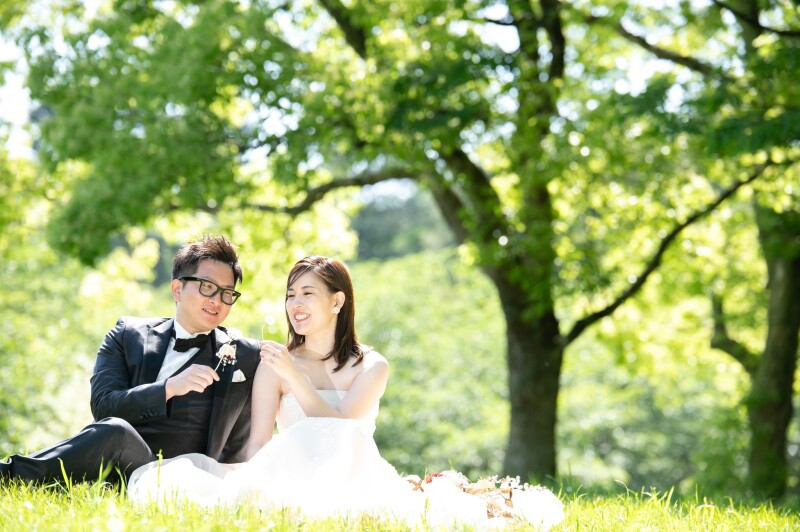 山のエリアから下って池横のエリア、芝生で緑を満喫