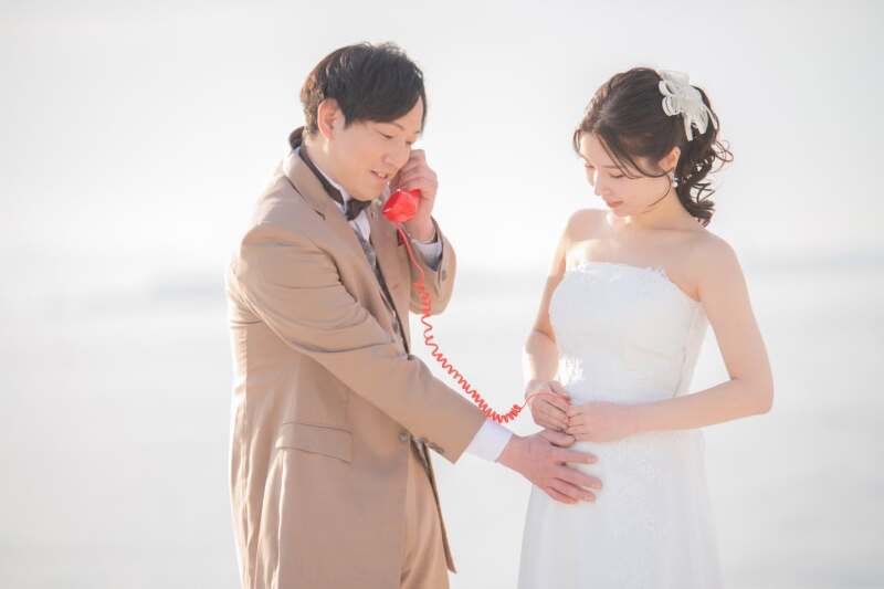 新郎様からお腹の赤ちゃんに電話をしてもらいました