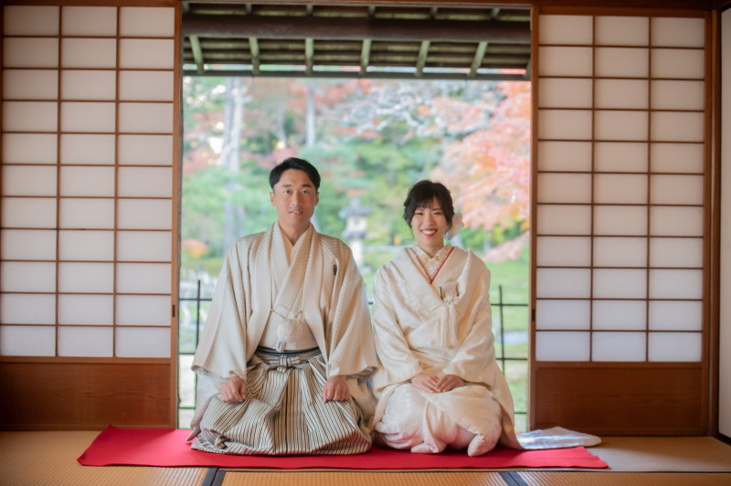 室内の正座シーン