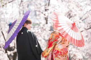 混む前の狙い目「桜」じゃなくて「桃」の大阪城と神戸で洋装のセットプラン