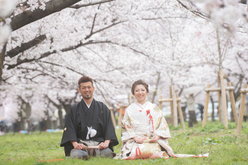 和装の衣裳は白基調の色打掛