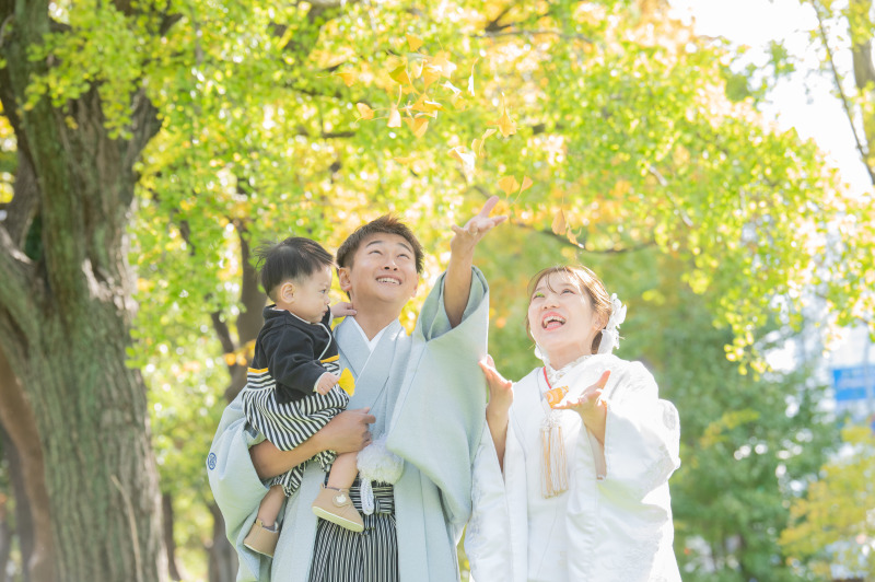 まだ落ち葉は少なかったのですがスタッフで集め、、