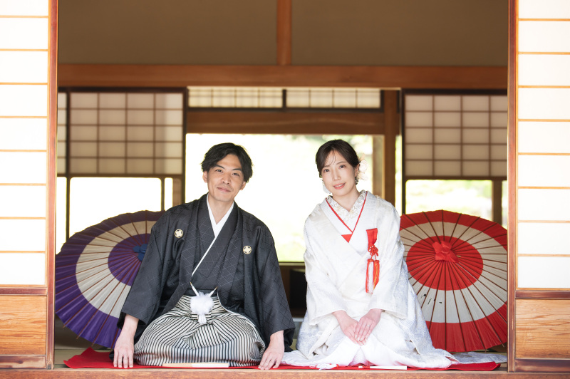 和室での正座でのご挨拶シーンはマスト