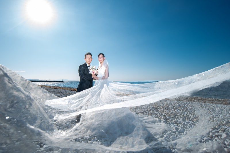 マーブルビーチはウエディングドレスで撮影