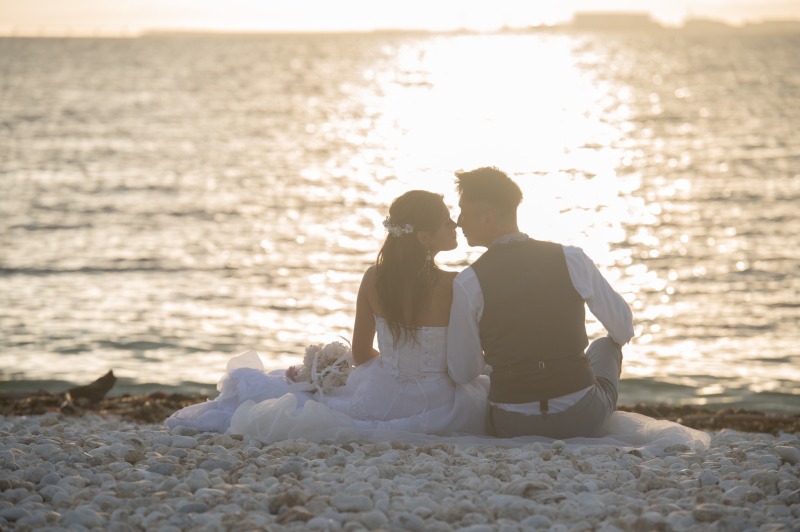 前撮り結婚式.com 縁photo _海で撮影できる