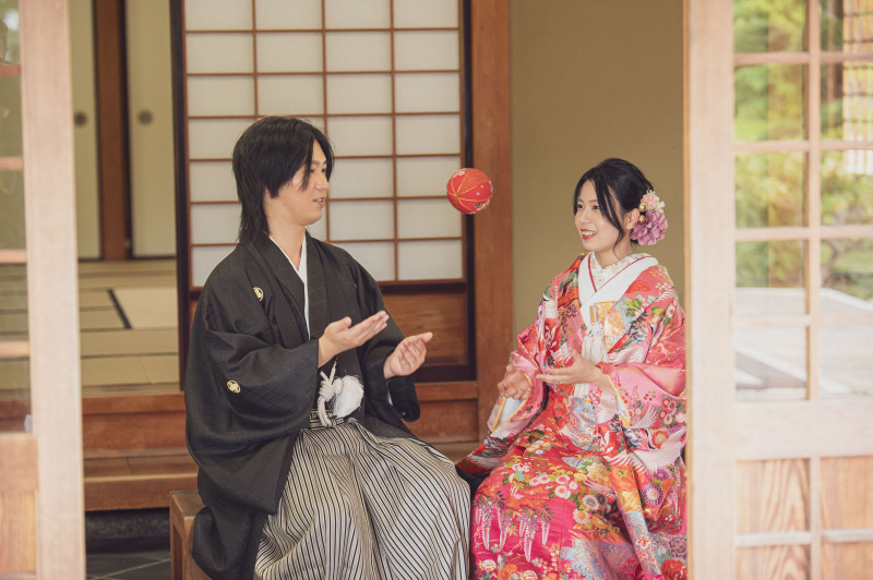 前撮り結婚式.com 縁photo _庭園で撮影できる